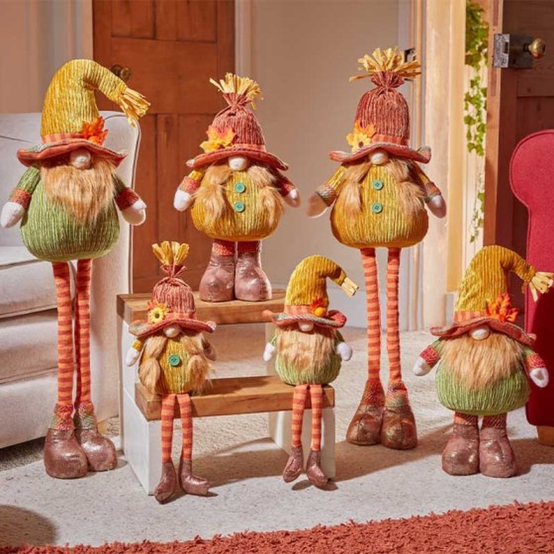 Mrs Straw - Standing  Large