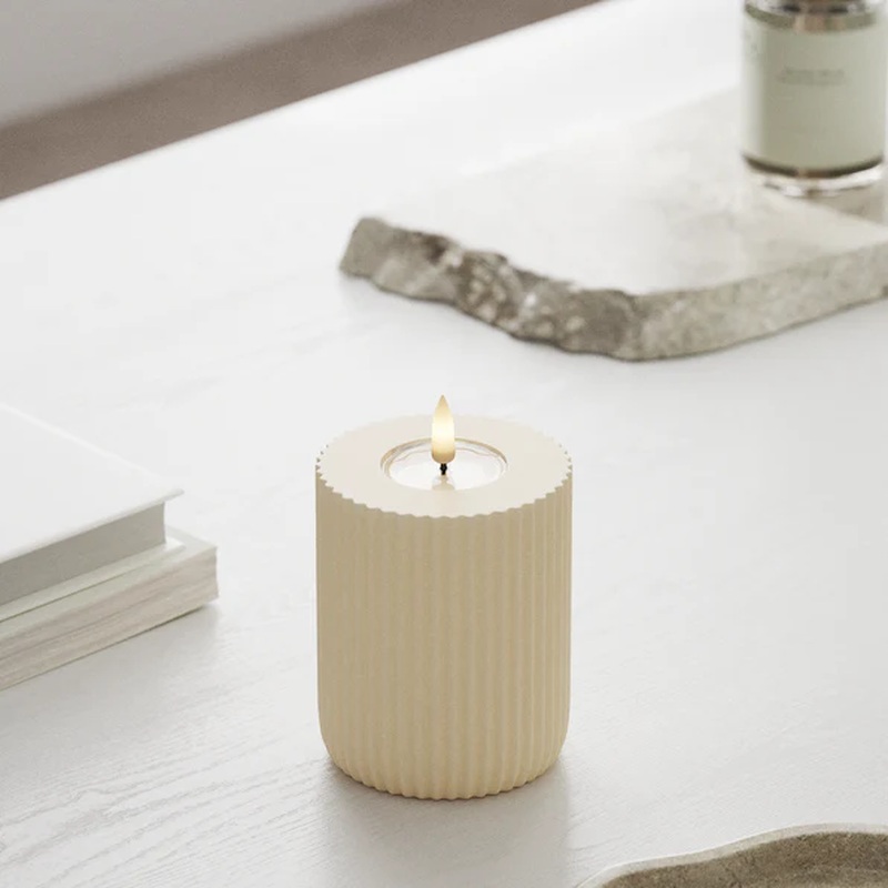 Cream Stripe Candle7.5 x 10 cm