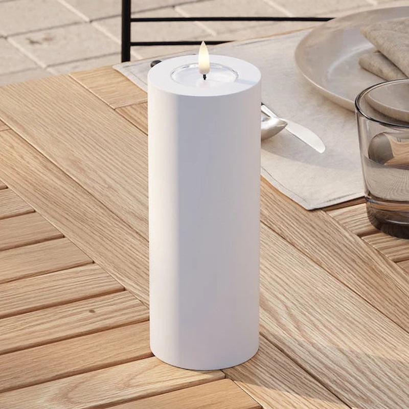 White Outdoor LED Candle 7.5 x 20 cm