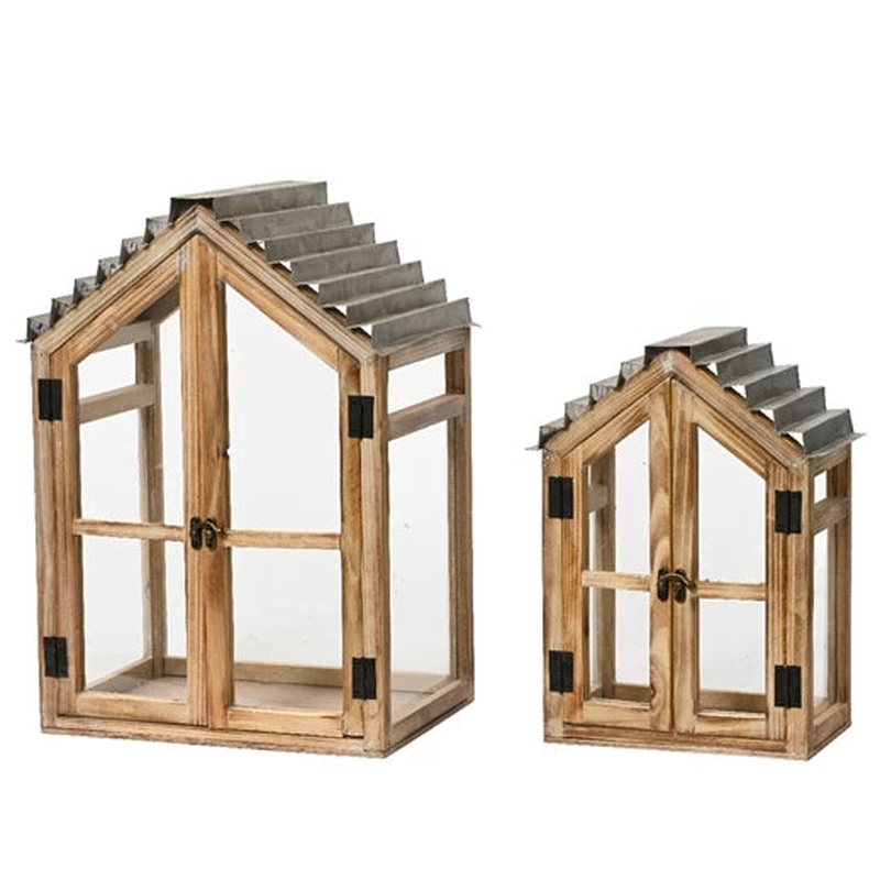 Lantern firwood house white wash with iron crossing two side white washed L.24cm x W.33cm x H.45.5cm