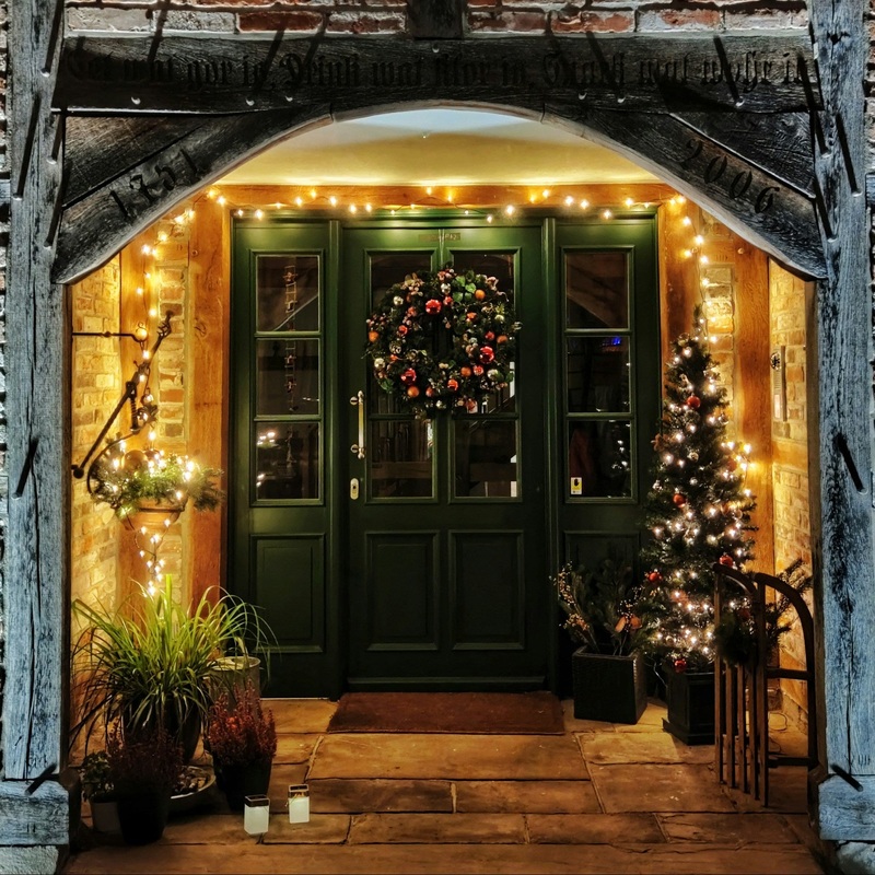 Spruce Up Your Entrance with Martina Saturday 29th November (10:30 am)