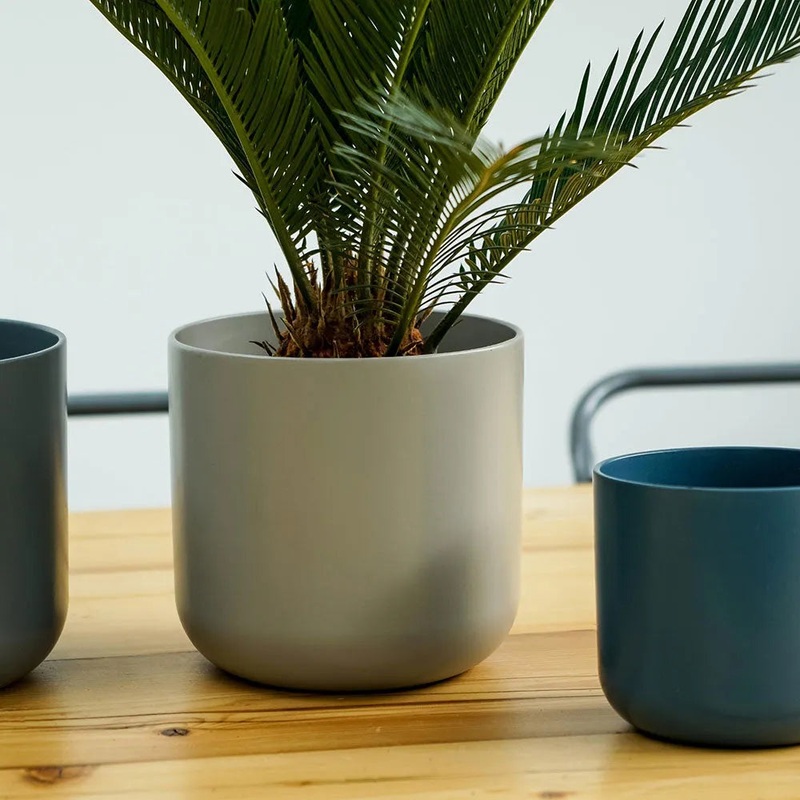 Lisbon Planter Light Grey 26cm Height 26cm Dia