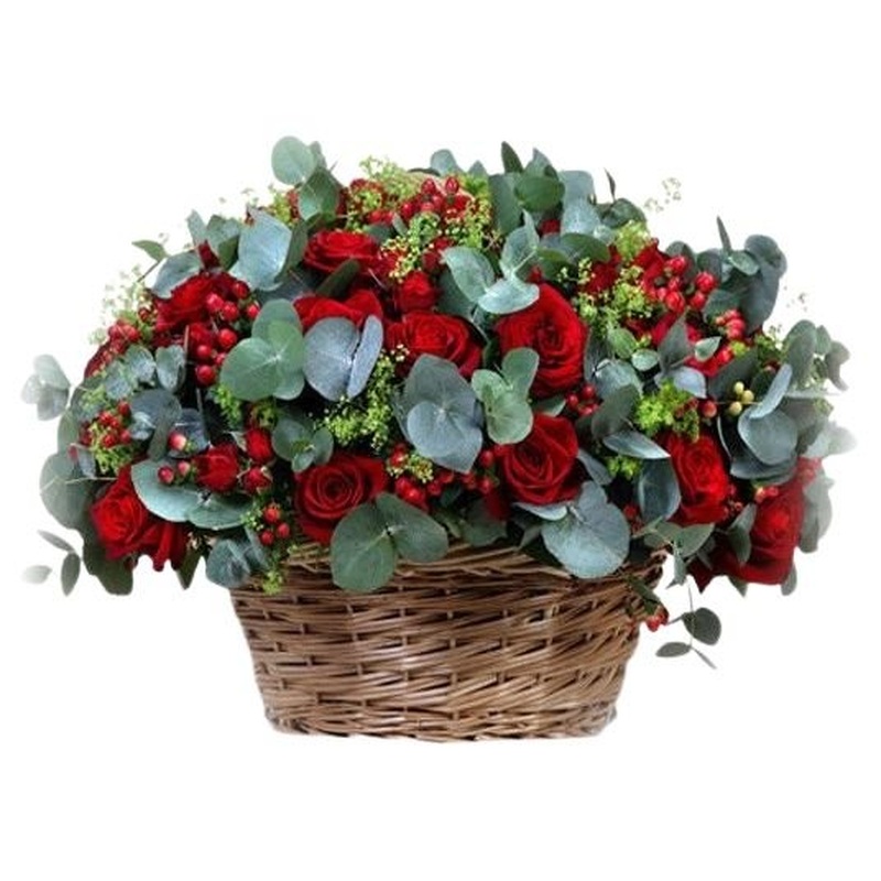 Gorgeous Love Basket of Roses and Hypericum