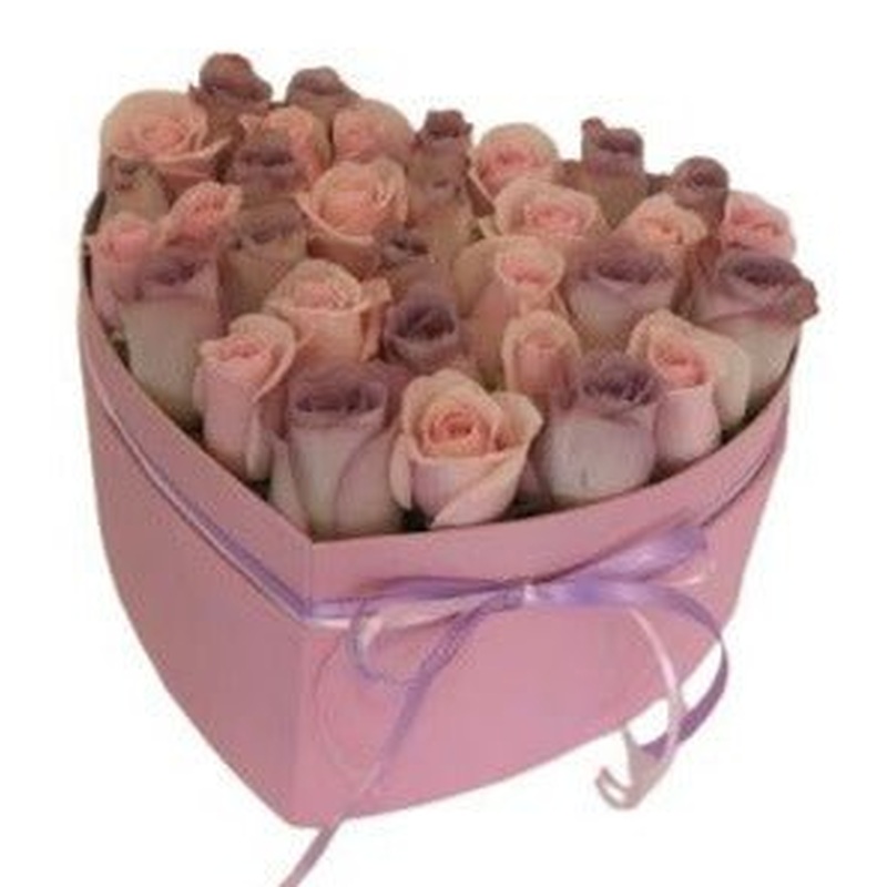 Box of Lavender and Light Pink Roses