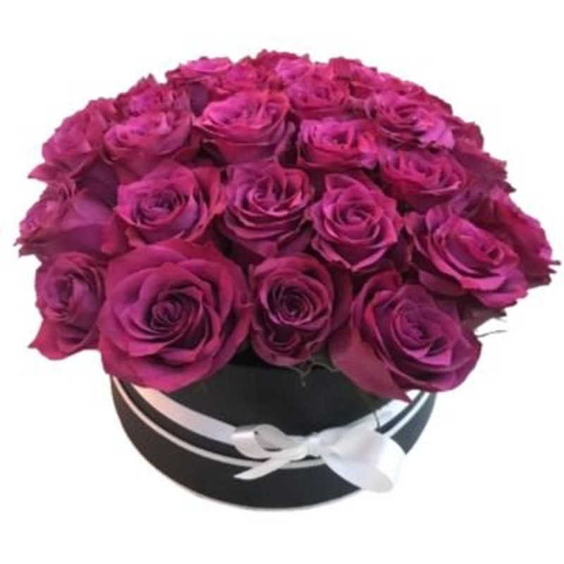 Charm Bluberry Roses Box