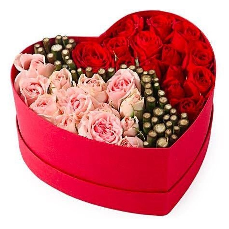 Pink and Red Spray Roses Luxury Box
