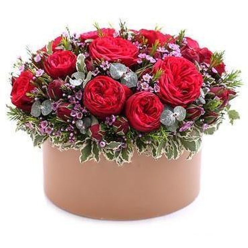 Red Piano Spray Roses Box