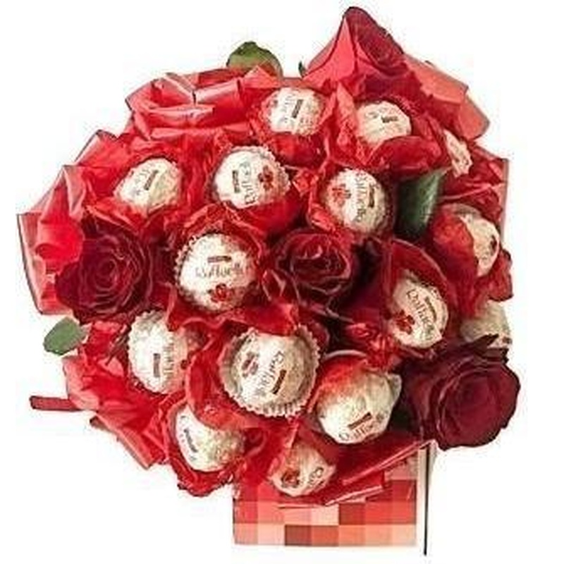 Red Raffaello Chocolate Bouquet with Roses