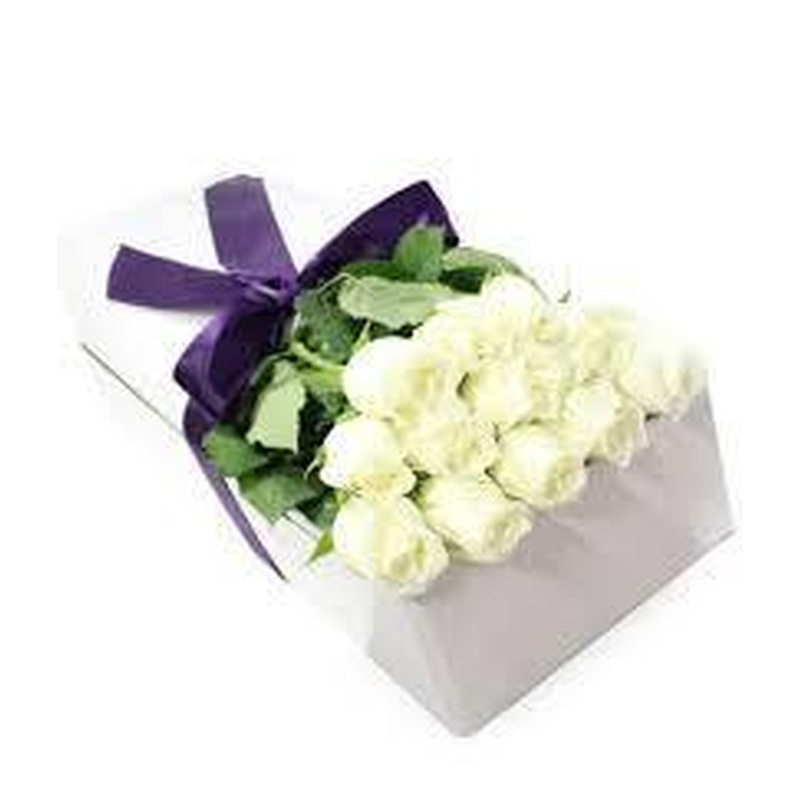 Dozen White Roses Luxury Box