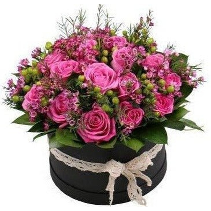 Pink Roses with Hypericum Box