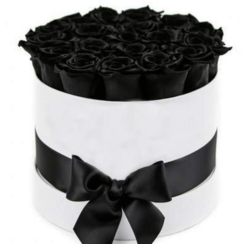 Luxury Black Roses Box