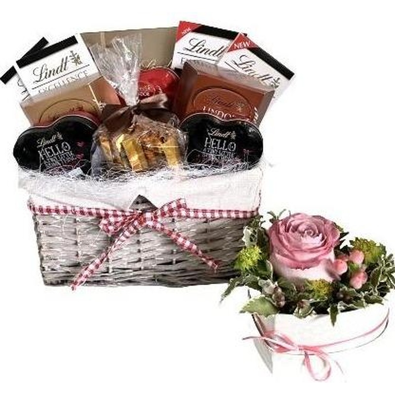 Lindt Hamper with Flowers
