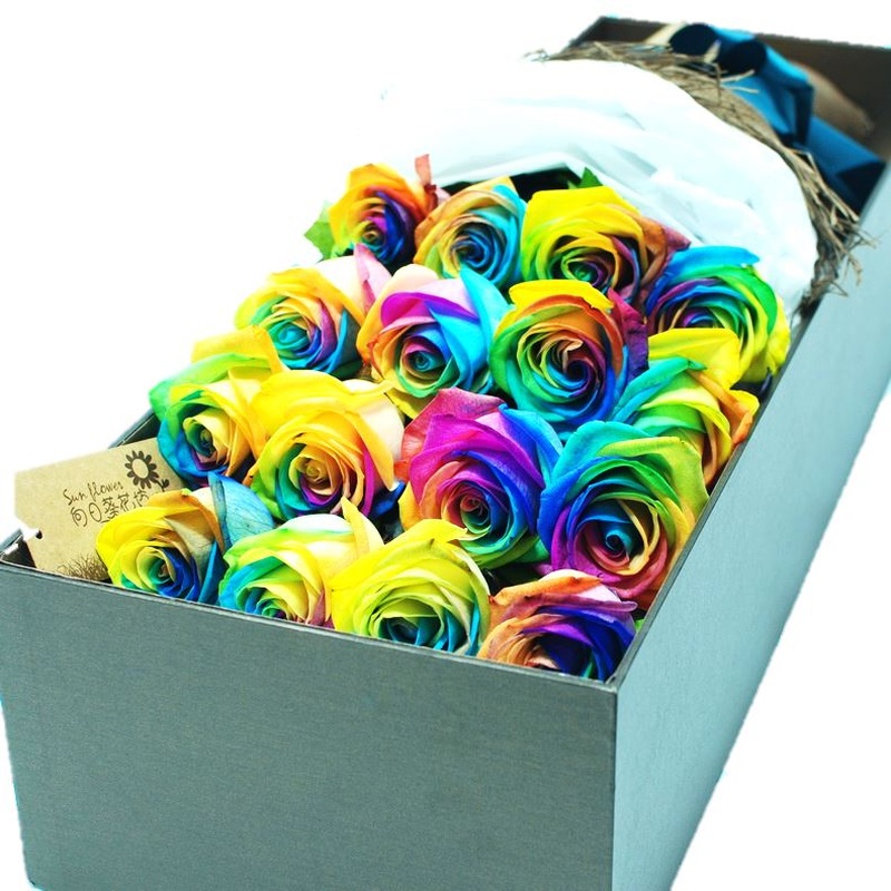 Rainbow Roses Luxury Box