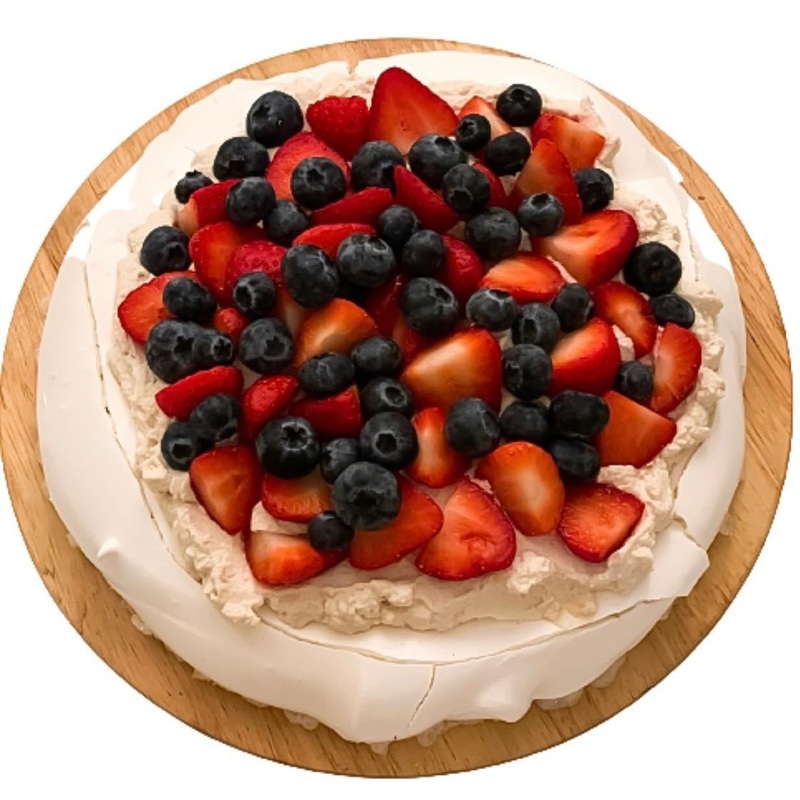 Pavlova Cake