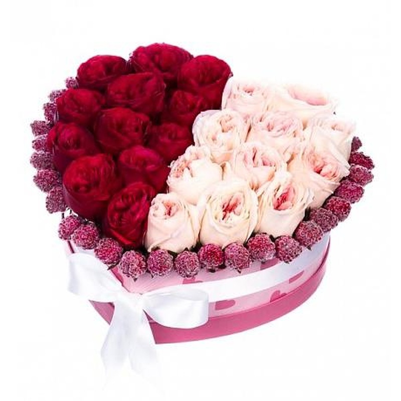 Beautiful Garden Roses in a Box