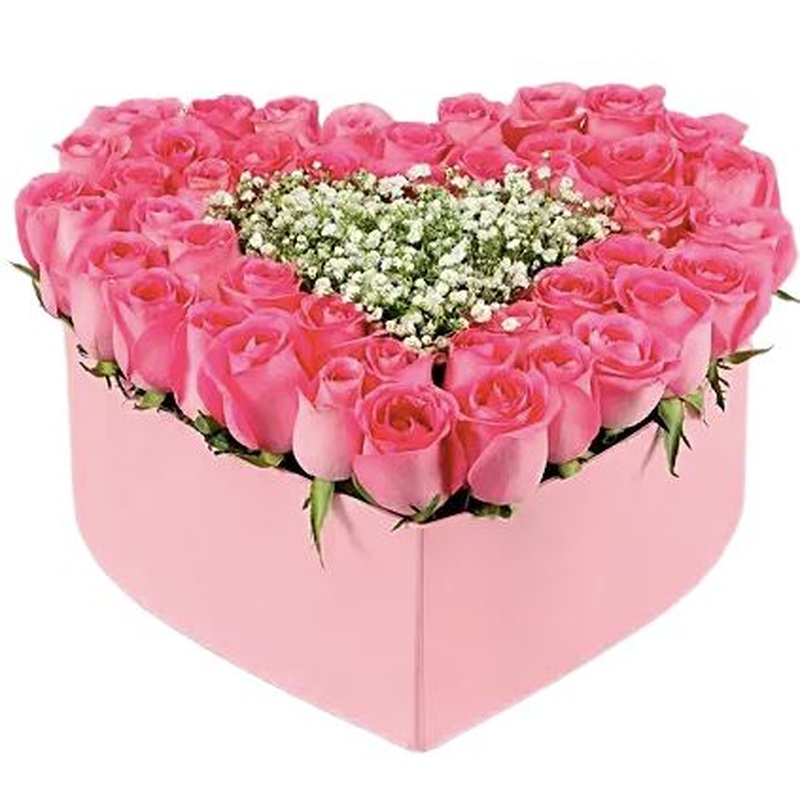 Roses with Gypsophila Box