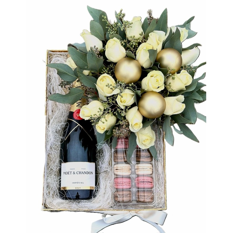 Moet and Macarons Gift Set