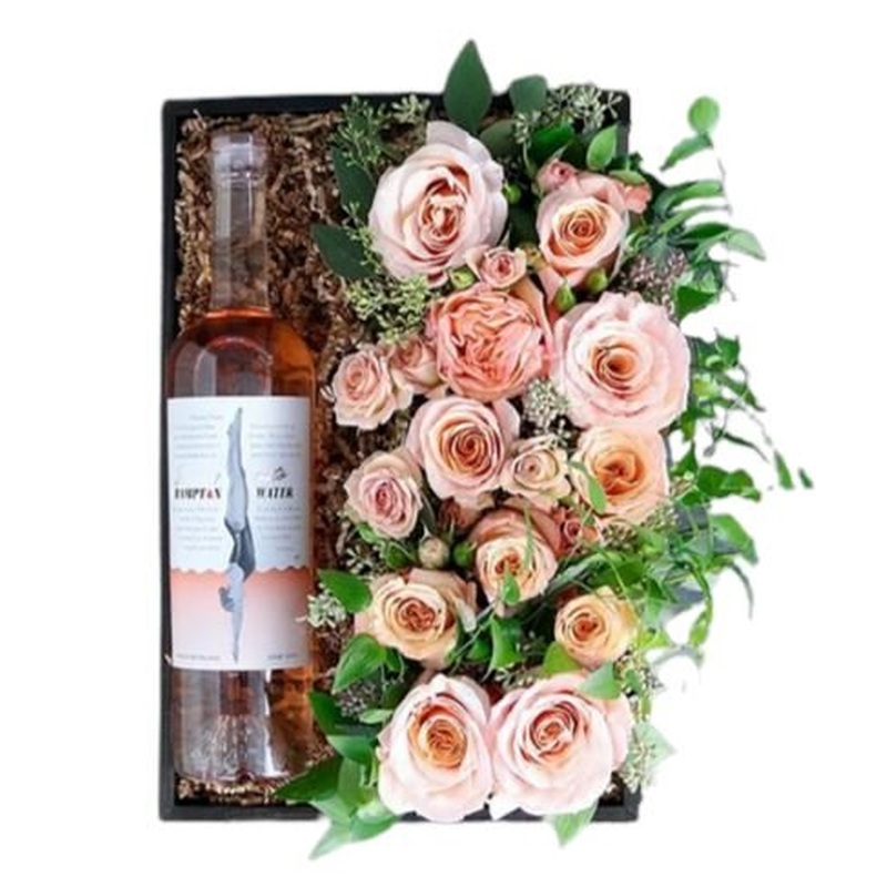 Peach Roses with a Bottle of Wine Special Box