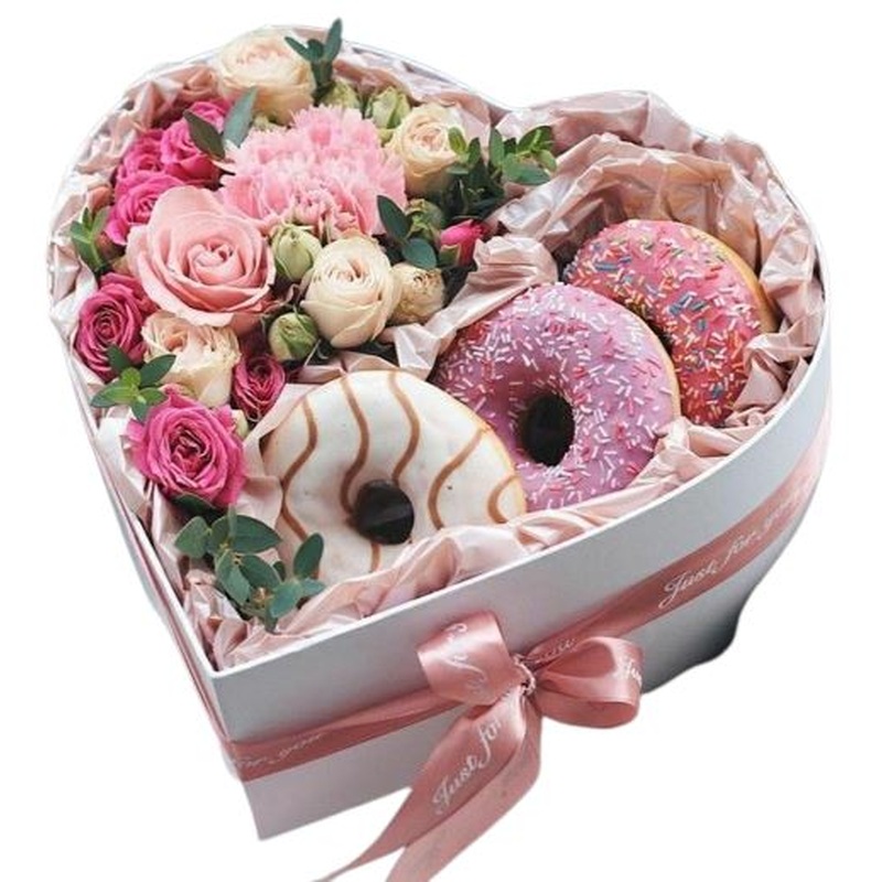 Sweet Box of Doughnut and Flowers