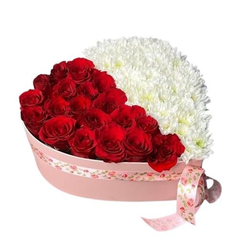 Red Roses and Chrysanthemum Love Heart Box